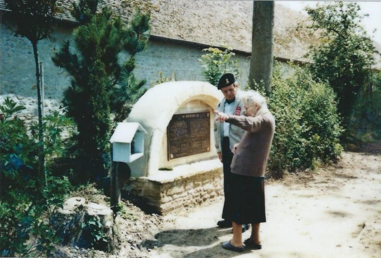 Inauguration monument 2